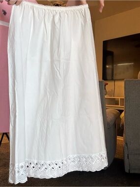 GAP White Midi Slip Skirt with Lace Hem
